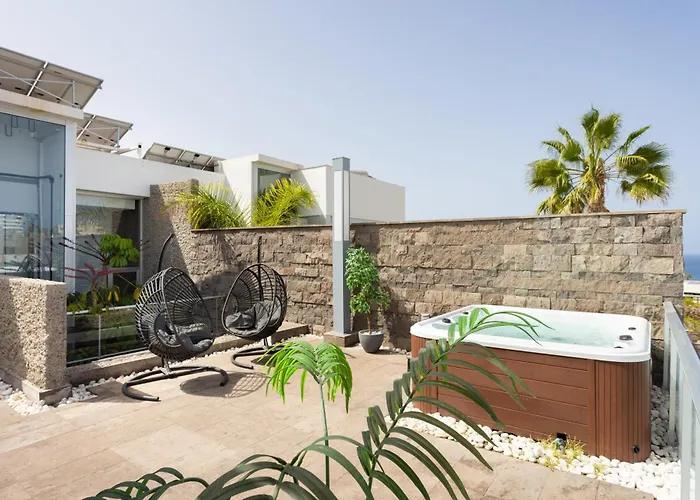 Luxury Bkm In Playa Del Duque * 阿德耶