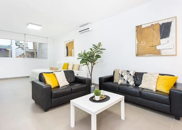 Luxury Bkm In Playa Del Duque * 阿德耶