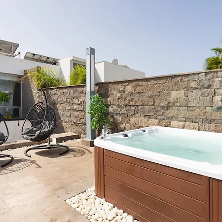 Villa Luxury Bkm In Playa Del Duque *