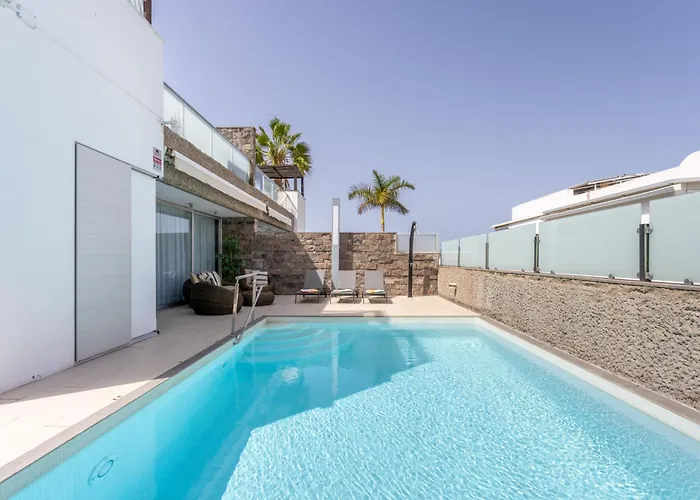 Luxury Bkm In Playa Del Duque