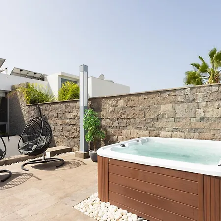 Luxury Bkm In Playa Del Duque *