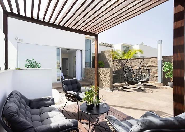 Luxury Bkm In Playa Del Duque 别墅 阿德耶