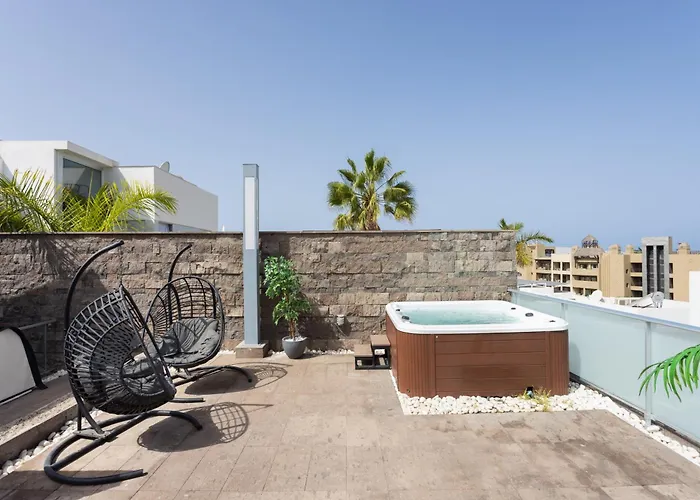 Luxury Bkm In Playa Del Duque Willa