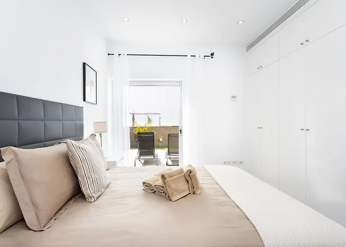 Luxury Bkm In Playa Del Duque 别墅 阿德耶