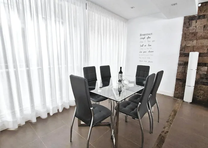 Luxury Bkm In Playa Del Duque Willa *