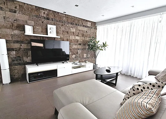 Luxury Bkm In Playa Del Duque 阿德耶